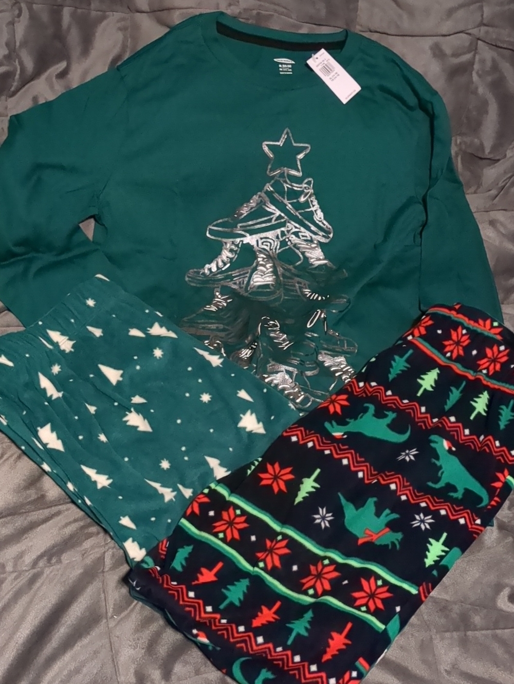 🎄Old Navy Green Metallic Graphic 🎄Holiday PJ Set And Dinosaur🦕 PJ Pants